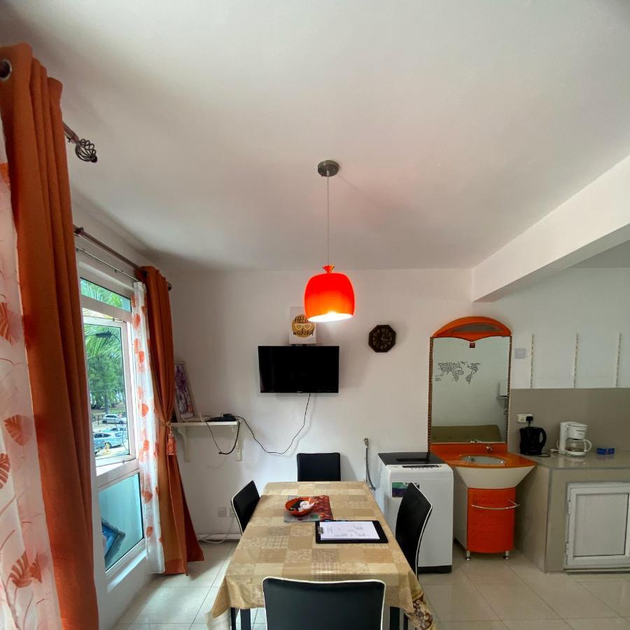 Sea Front 2 Bedrooms Apartment Flic-en-Flacq 외부 사진